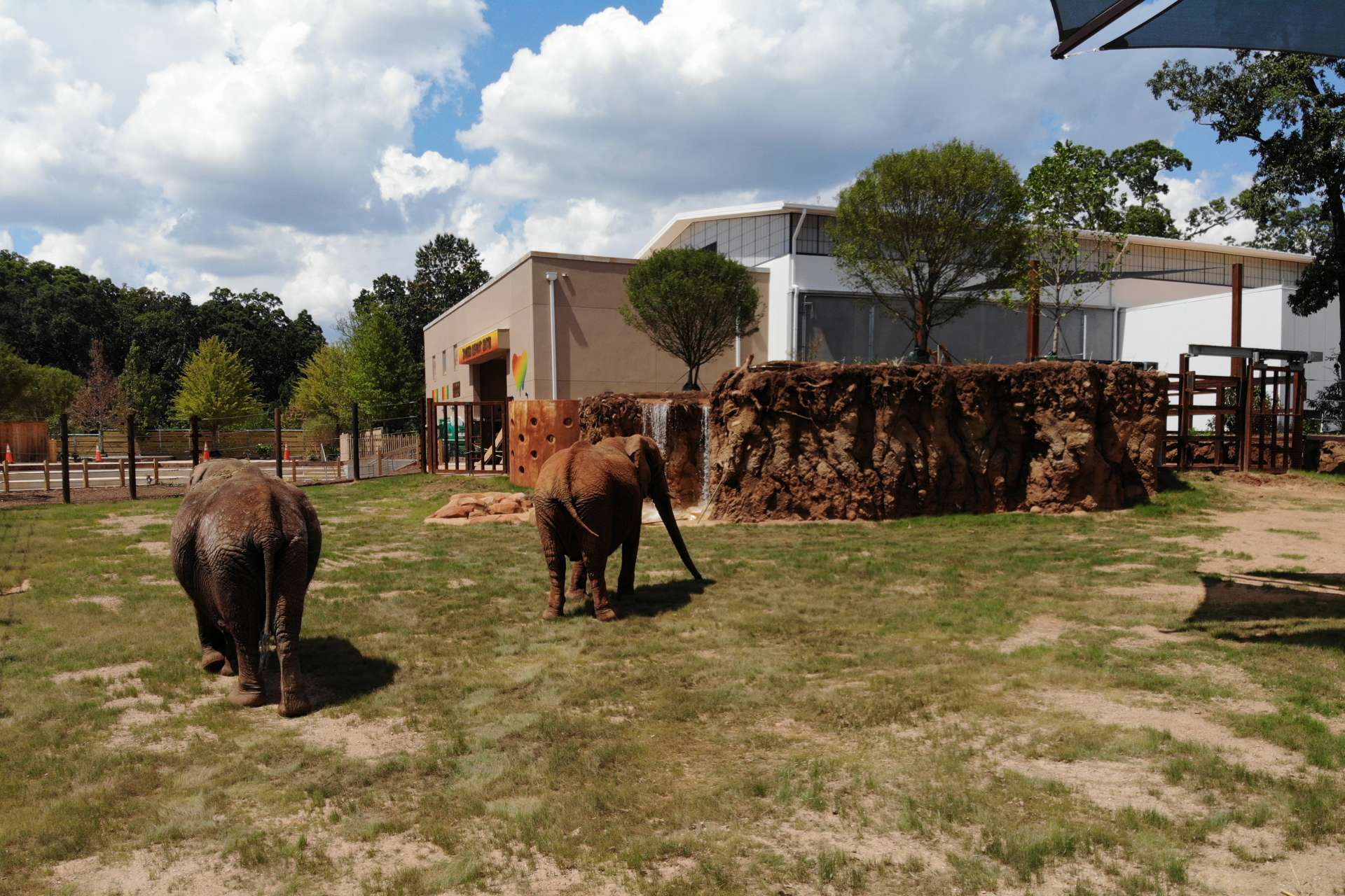 Things we love about the Zambezi Elephant Center - Zoo Atlanta